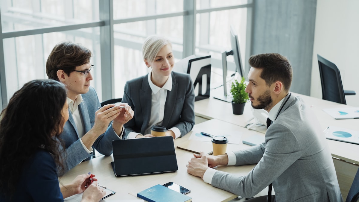 Digitales Fortbildungsmanagement: Warum unverbundene Tools das Problem sind